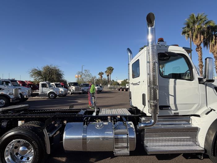 2026 Peterbilt 567-9