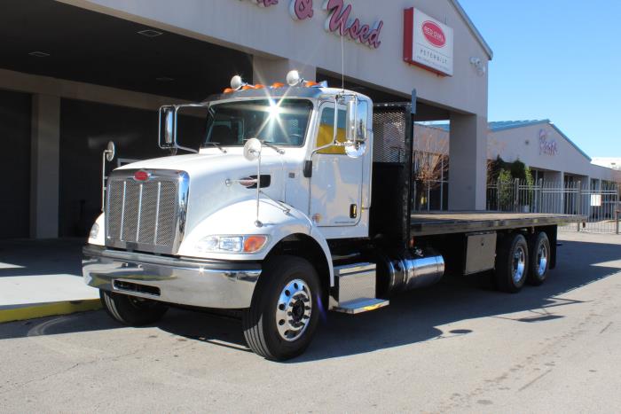 2020 Peterbilt 348-1