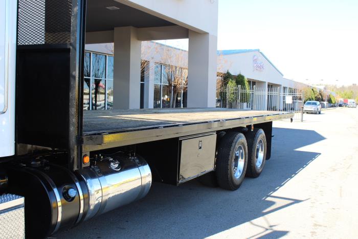 2020 Peterbilt 348 photo 4