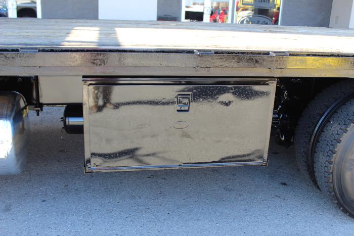 2020 Peterbilt 348-5