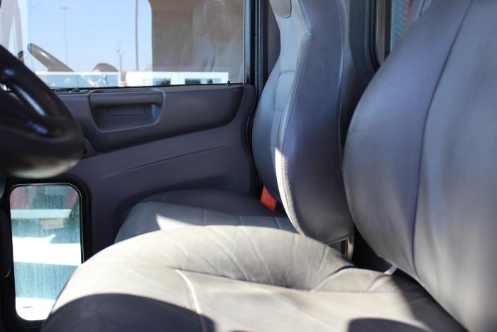 2020 Peterbilt 348-13