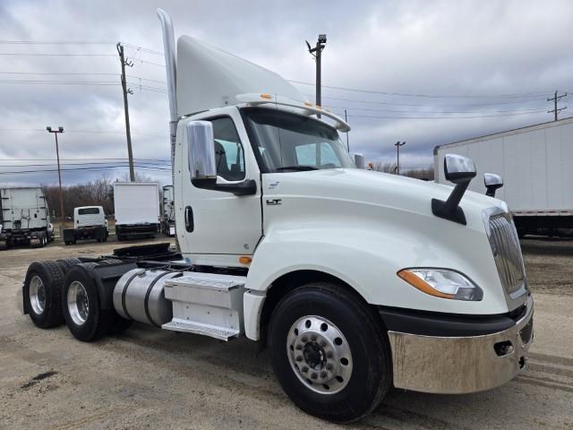 2020 International LT625 LT photo 3