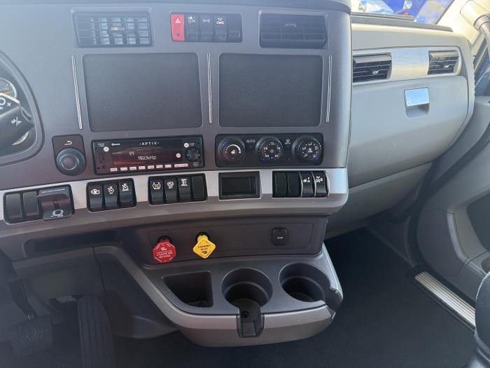 2022 Kenworth T680-5