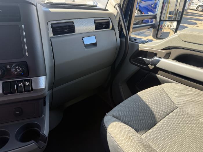 2022 Kenworth T680-6