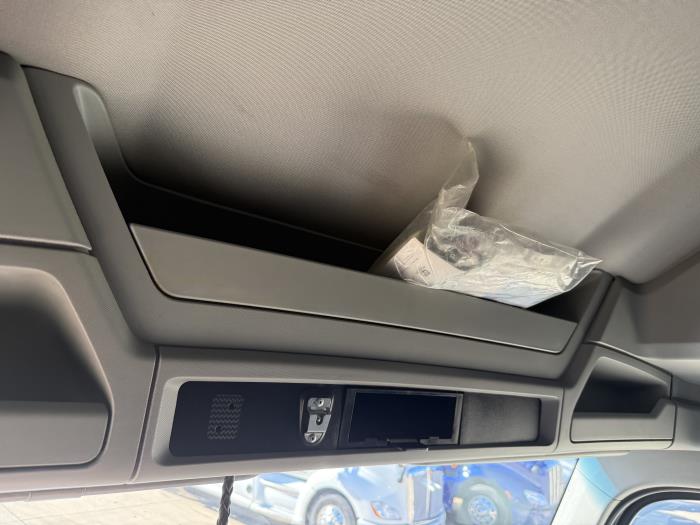 2022 Kenworth T680-9