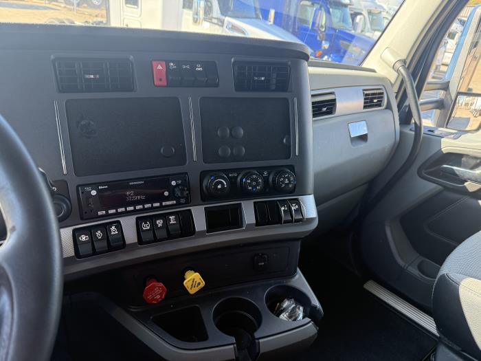 2022 Kenworth T680-6