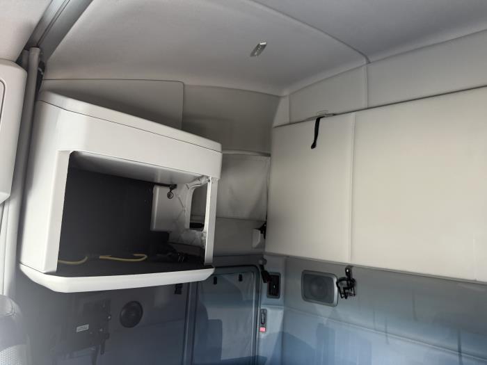 2022 Kenworth T680-9