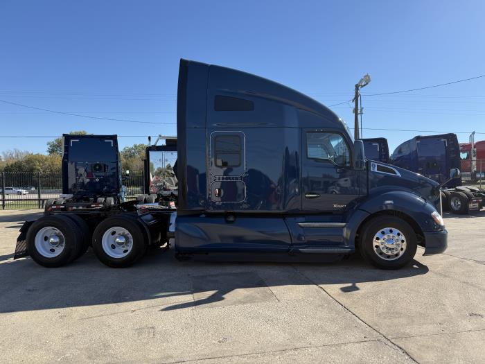 2022 Kenworth T680-25