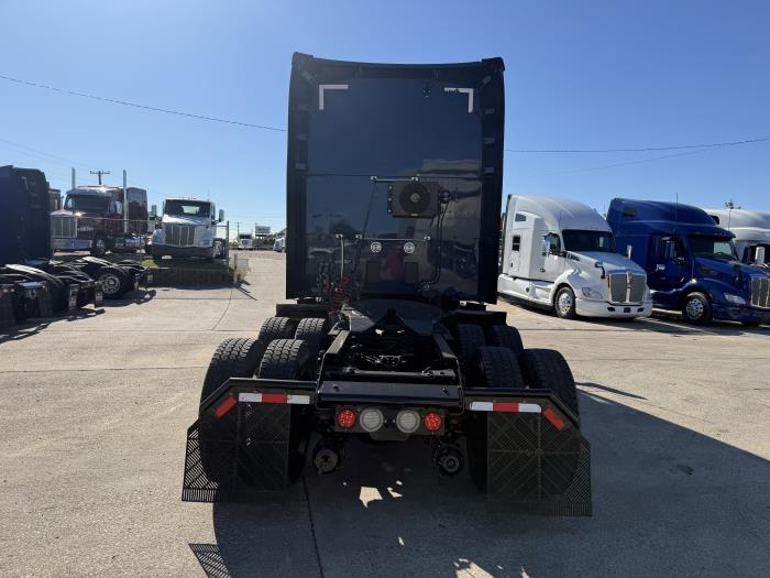 2022 Kenworth T680-32