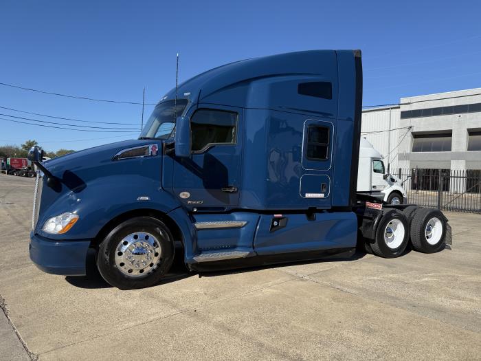 2022 Kenworth T680-39