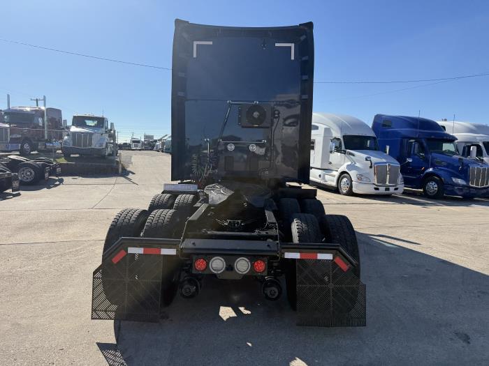 2022 Kenworth T680-35