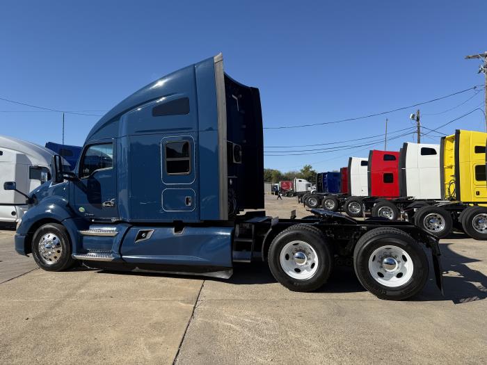 2022 Kenworth T680-39