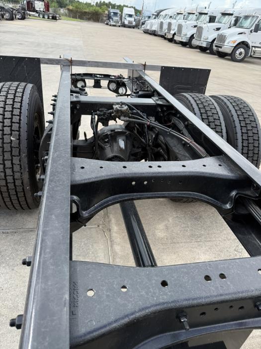 2025 Peterbilt 536-11