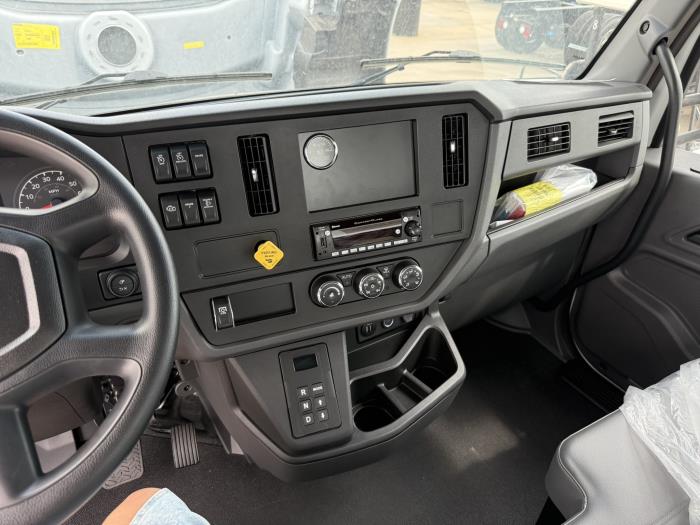 2025 Peterbilt 536-14