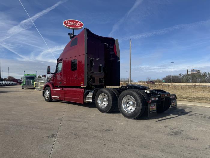 2026 Peterbilt 579 photo 3