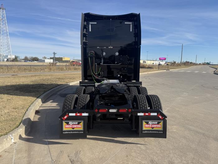 2026 Peterbilt 579-8