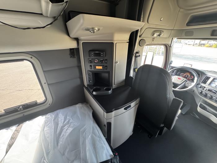 2026 Peterbilt 579-25