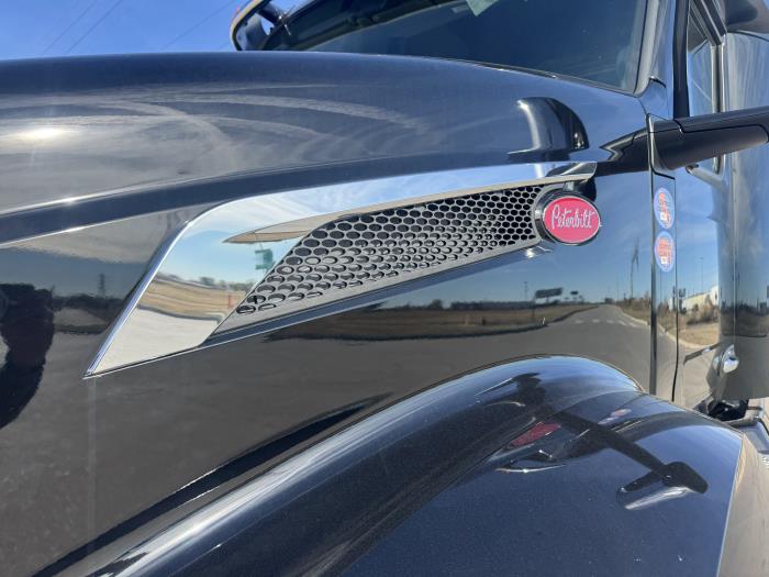 2026 Peterbilt 579-9