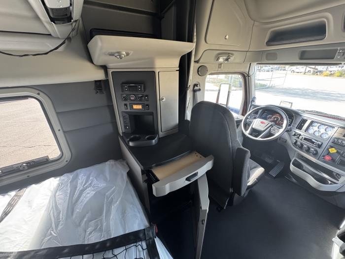 2026 Peterbilt 579-26