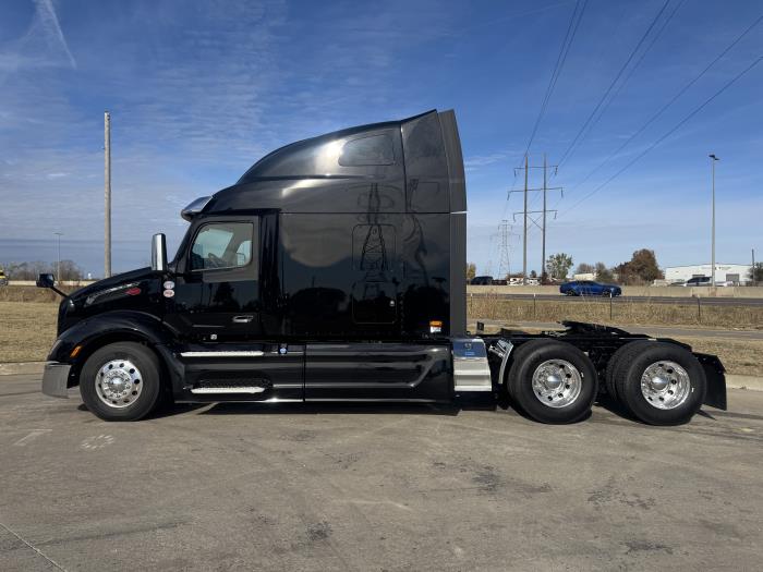 2026 Peterbilt 579-2