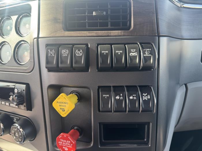 2026 Peterbilt 579-17