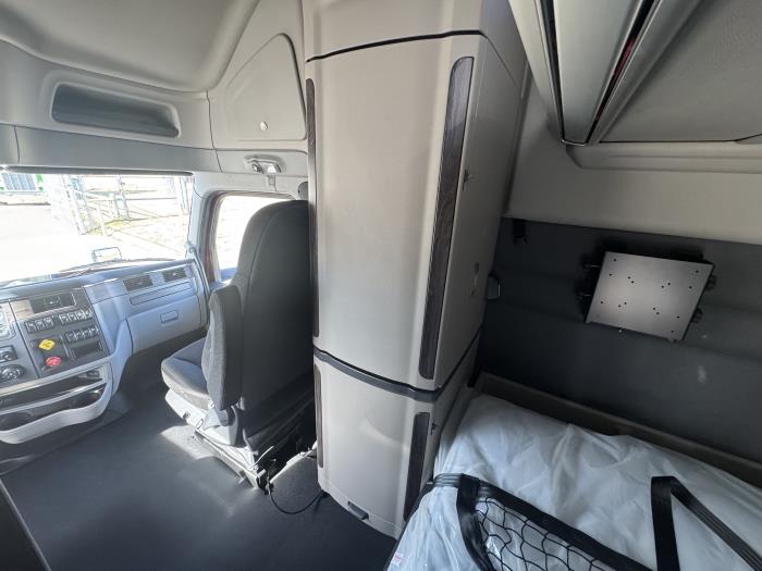 2026 Peterbilt 579-23