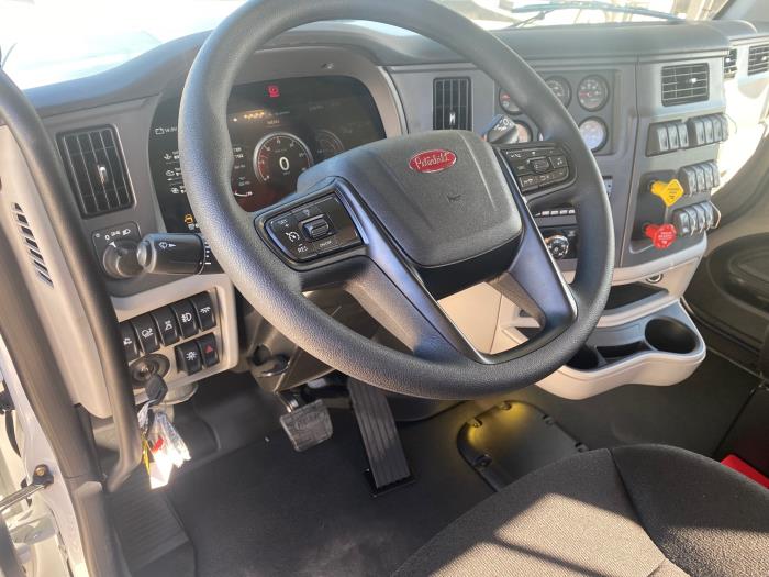2026 Peterbilt 567-12
