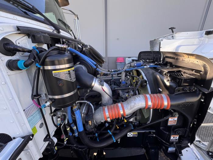 2020 Peterbilt 330-12