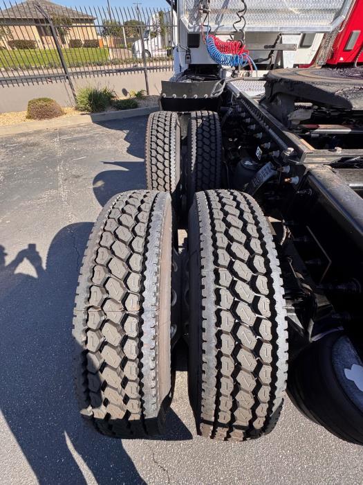 2019 Peterbilt 567-17