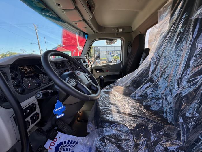 2019 Peterbilt 567-8