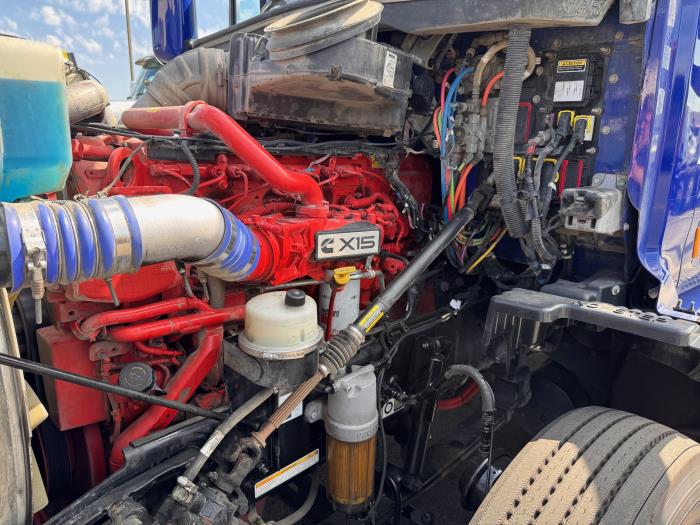 2022 Peterbilt 579-17