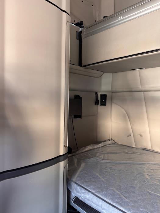 2022 Peterbilt 579-15