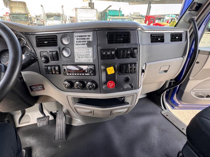 2022 Peterbilt 579-12