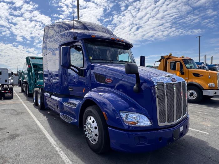 2022 Peterbilt 579-3
