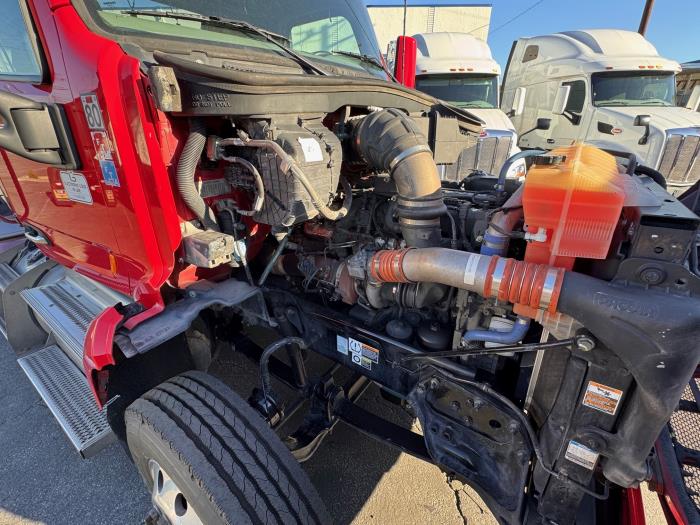 2020 Peterbilt 579-17