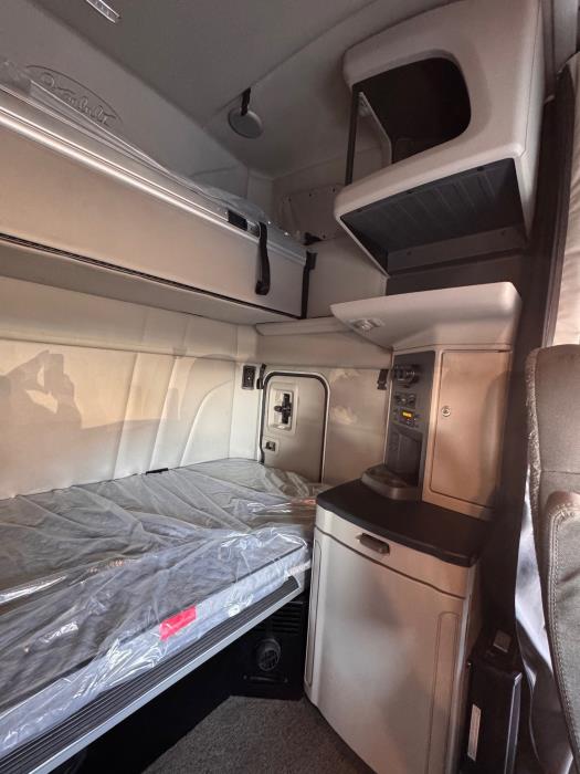 2022 Peterbilt 579-19