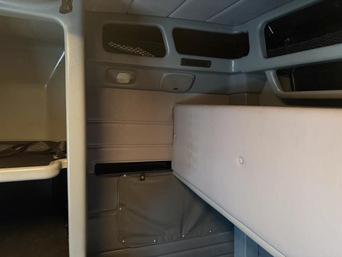 2022 Peterbilt 389-21