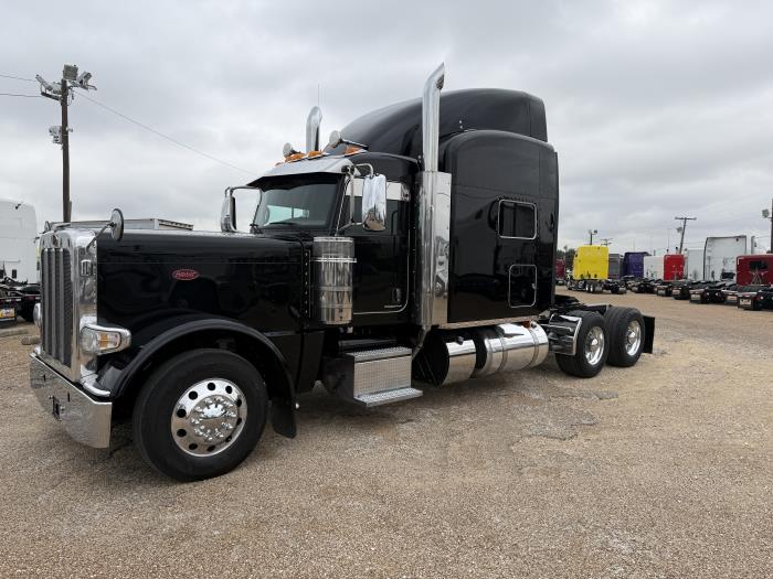 2022 Peterbilt 389-37