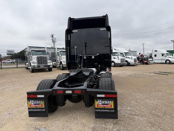 2022 Peterbilt 389-40