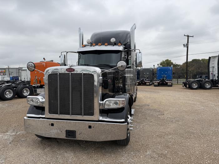 2022 Peterbilt 389-55