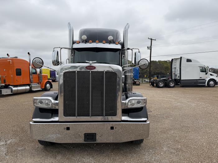 2022 Peterbilt 389-56