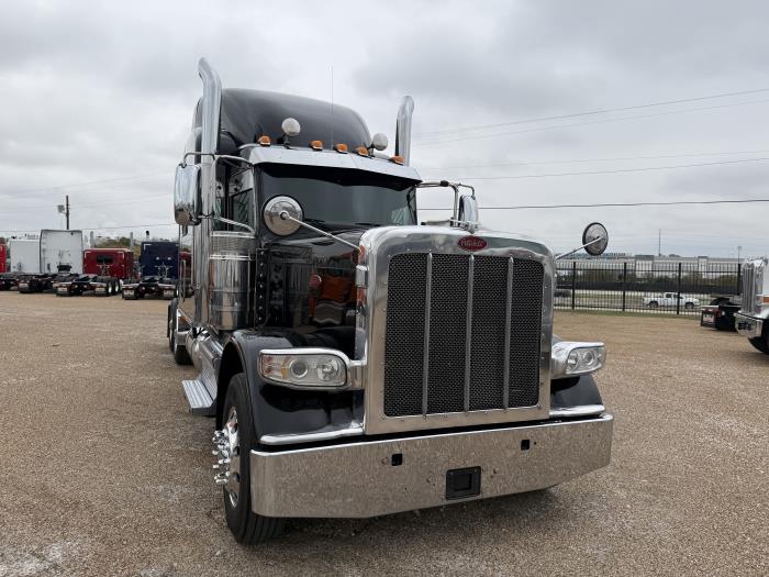 2022 Peterbilt 389-58