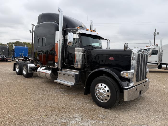 2022 Peterbilt 389-60