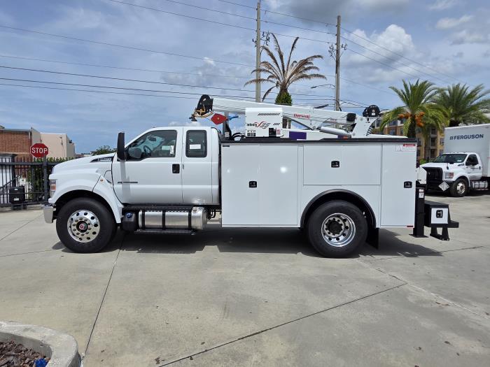 2026 Ford F-750-8