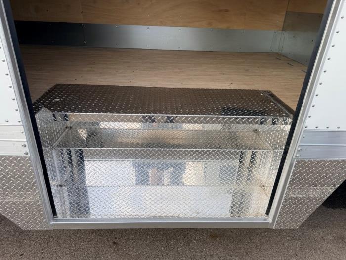 2025 Isuzu NPR-HD-22