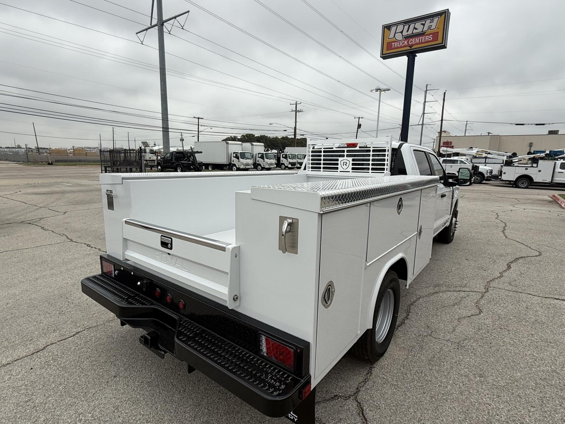 New 2025 Ford F-350 Crew Cab Cab Chassis for sale #1941266 - photo 5
