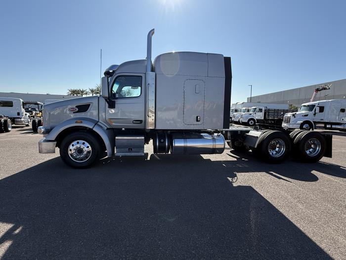 2021 Peterbilt 567-2