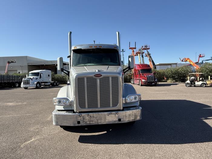 2021 Peterbilt 567-8