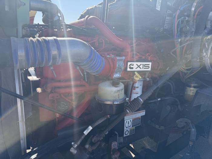 2021 Peterbilt 567-9