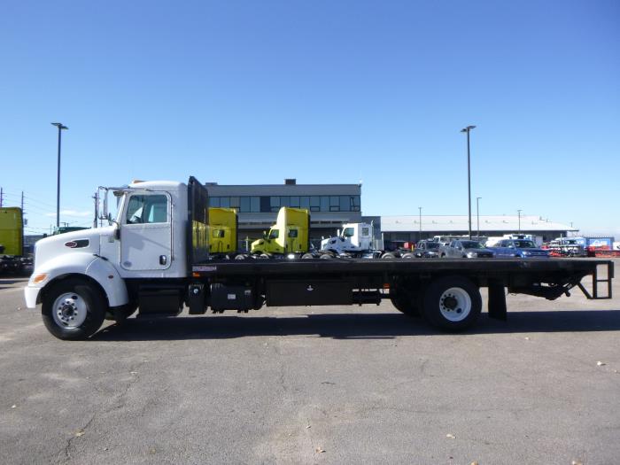 2020 Peterbilt 337-2